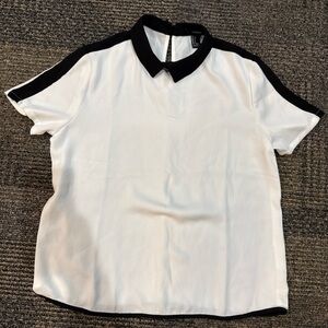 Forever 21 Black and White Button collar shirt